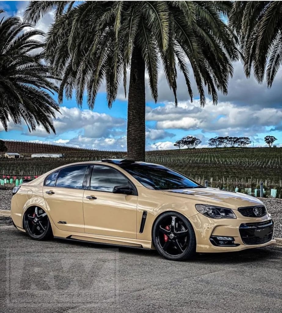 HSV VL Group A SS WALKINSHAW 20 inch Gloss Black REPLICA